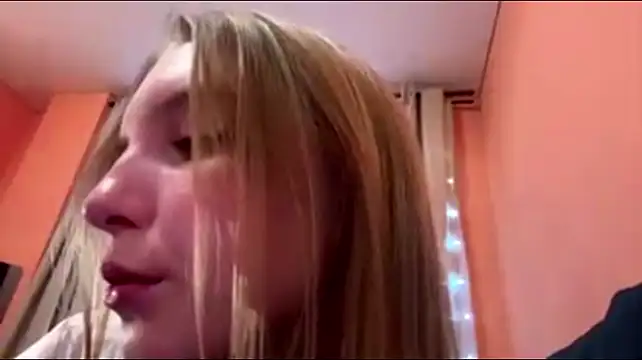 JazminQuayle - kisses to start