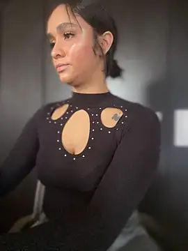 Isabella-Teen - Flash Pussy🌸