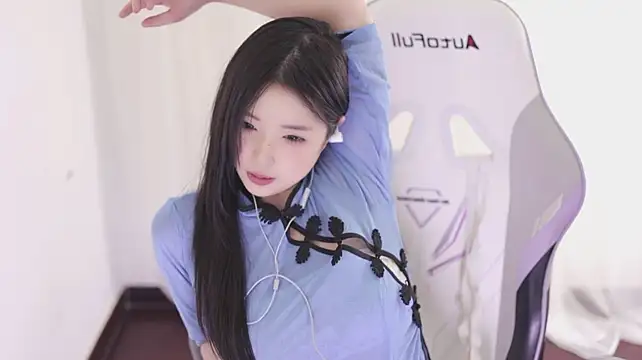 Kitty_baby77 - 完成任务 内裤含嘴里M腿5分钟 最后一个完成的控制黑牛5分钟