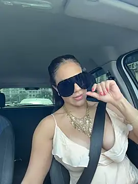 ViolettLuxe - I Moan When My vibrator is on 😉
