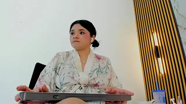 Give_me_your_Cum - Squirt in your face