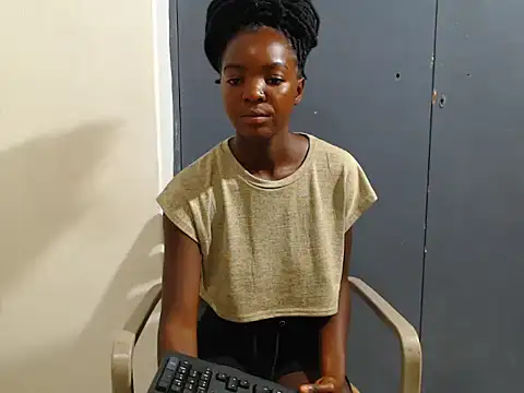 PetiteEbonyBabe_