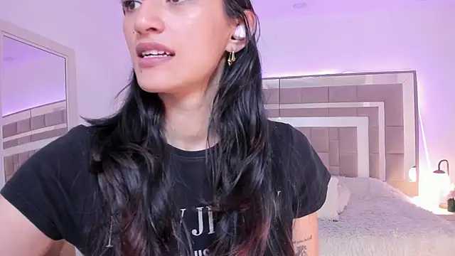 Gabee_7 - Milk coming out of my tits 💦
