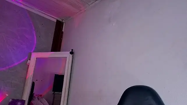 Missvaneblake - SUCK FINGERS + AHEGAo