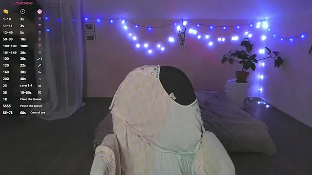 Allice_Honey - oil on tits and massage