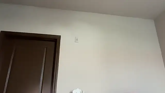Lindseyyx - whipped cream bra