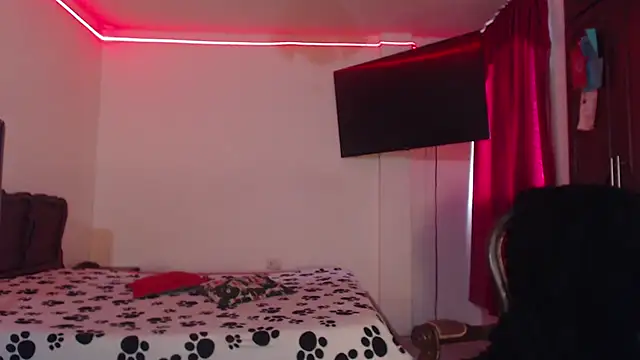 Aliceesmith - masturbation whit dildo + massage tits