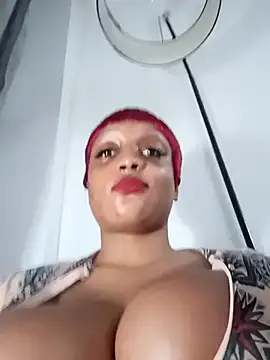 Busty_Bambi
