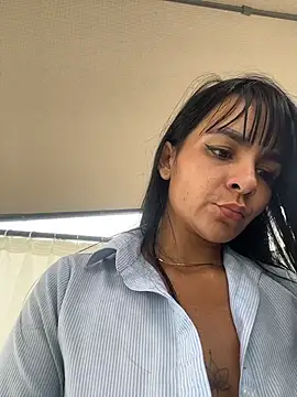 LuxeBrunetteXXX - FINGERING PUSSY CLOSE UP AT CLEAN WORK