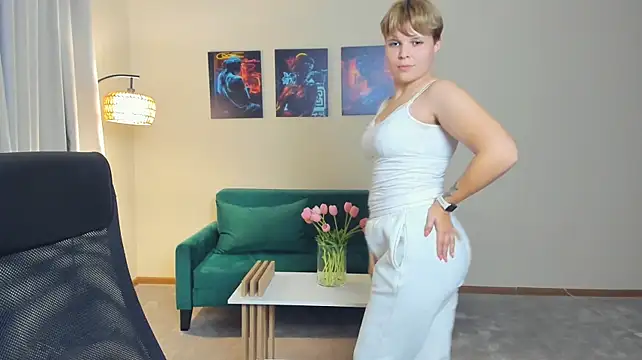IsabelTelle - Have a good day! It`s my first stream :3