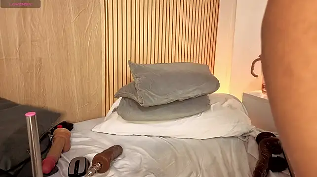 Salome_Adams1 - squirt on your cock