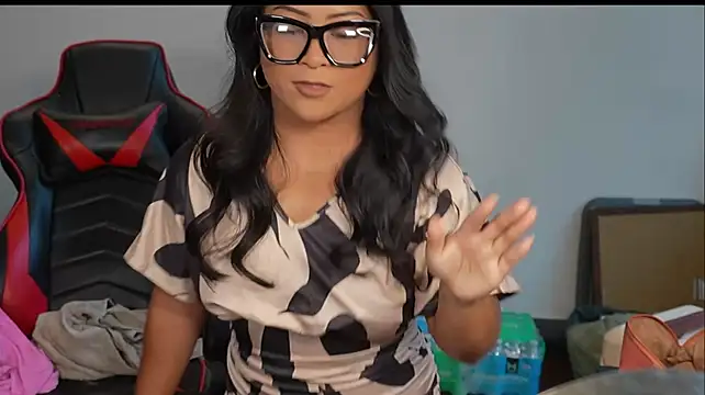 Bubbleliyah - Squirt + ride dildo
