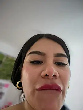 Issane_Peru - Ged naked and masturbación
