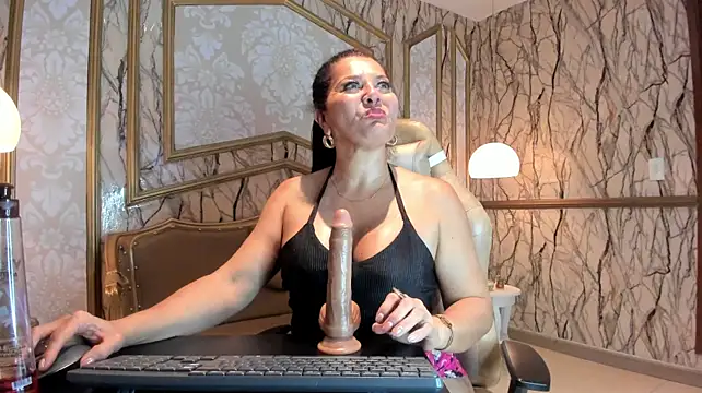 Agata_Jade - suck the sexy dildo