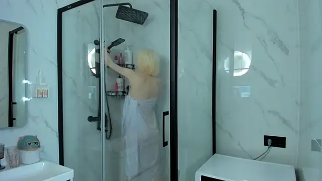 Its_soyummy - thread sheet between my thighs and move