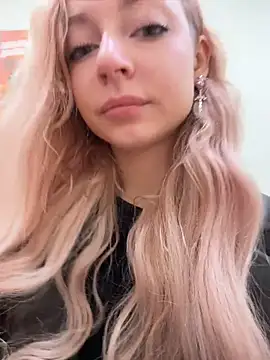 Melissa_grr - SQUIRT WITH OPENED DOOR!!!!!!!