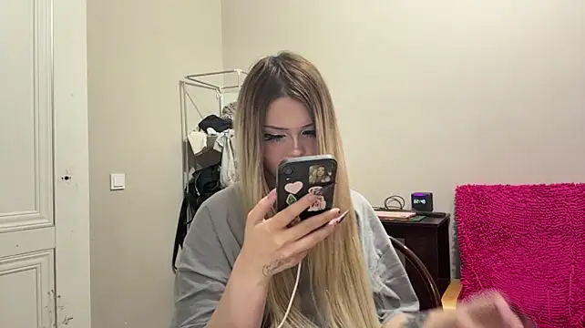 Miafruit - Stop me from putting on makeup
