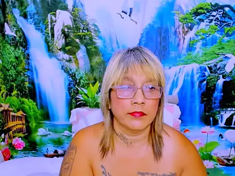Indianroxy - keep my kitty wet n throbbing