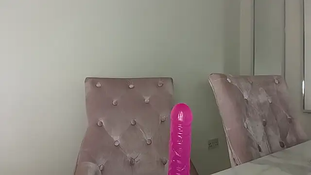 BIGBOOTYELLIEXXX - SHOW MY TITS AND ASS