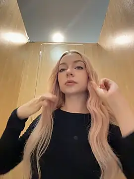 Melissa_grr - SQUIRT WITH OPENED DOOR!!!!!!!
