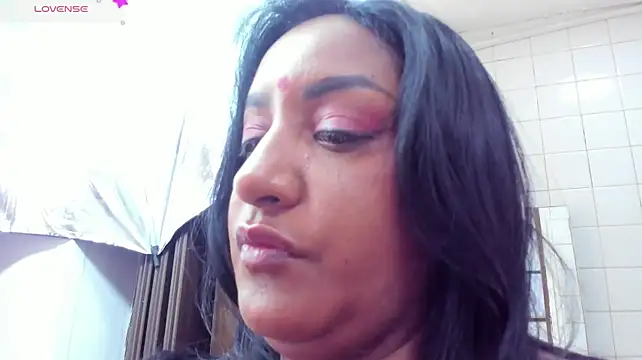 LadyNahir - Squirt while standing