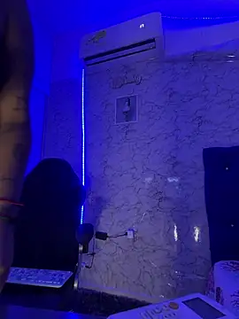 Tesabbi_ - Spread your pussy.