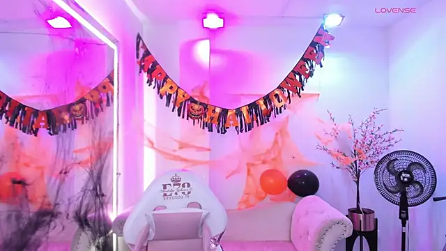 Rebecca_turner - Spit clit + rie dildo