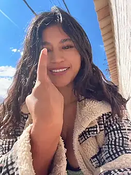 Sexi_noemi - Lovense vibrator in my ass