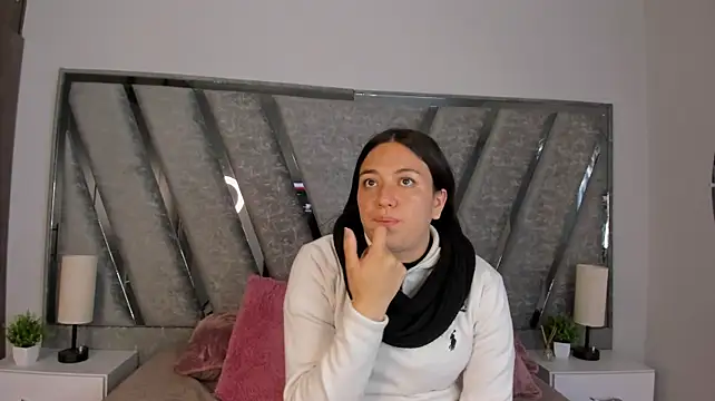 Dali_collin - Flash tits +kiss