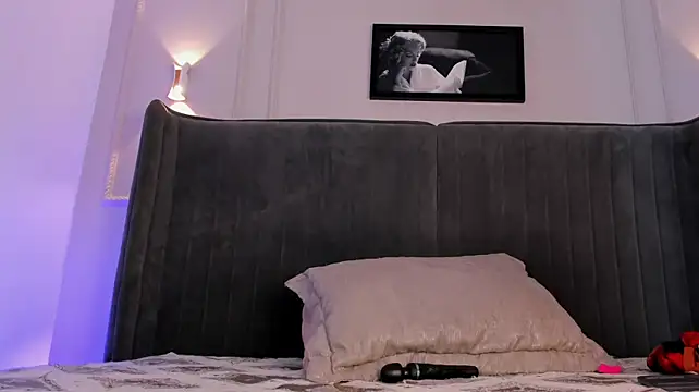 Saturn1a - sensual striper show for you