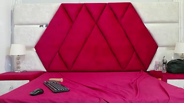 Kity_spiderr - Naked + masturbation + Squirting