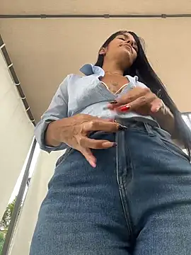 LuxeBrunetteXXX - FINGERING PUSSY CLOSE UP AT CLEAN WORK