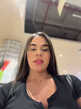 BellaLeclair_