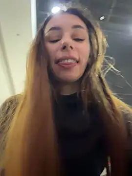 AmelieCrystal - lets take off my panties too <3