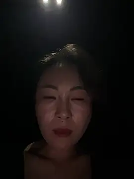 Eva10069 - 🎙️KTV大厅拉尿