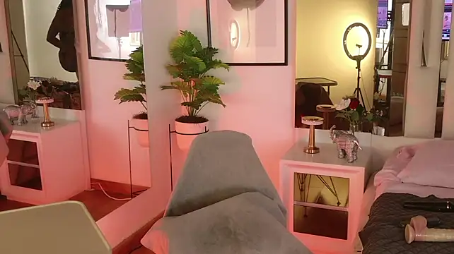 Anabella_London - Spanks hard in my ass x8 👋🏼🍑🥵🔥🔥