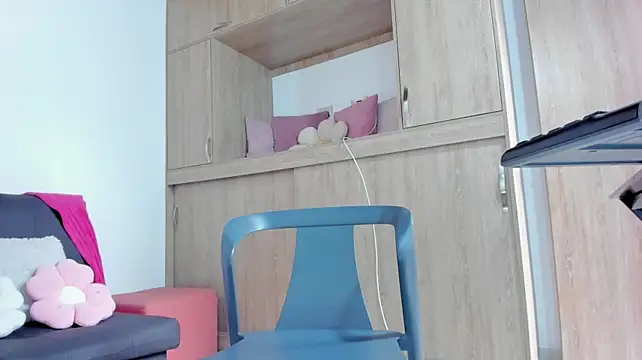 Oralarson1 - dildo in pussy 👀🍆🍓