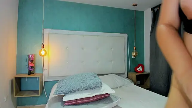 DominikDiaz - Naked pussy close