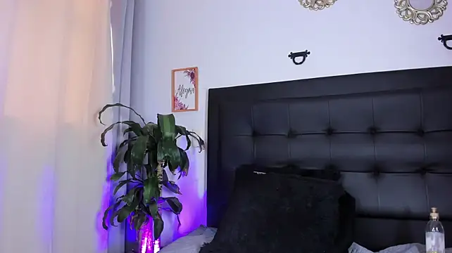 Alessia-Rouge - spank ass