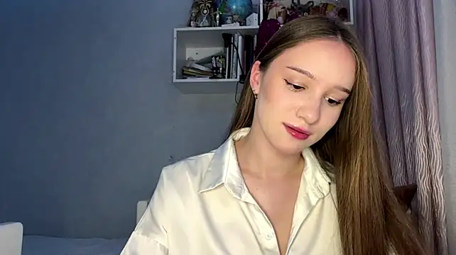 DonetteAlaya - Play with my hair
