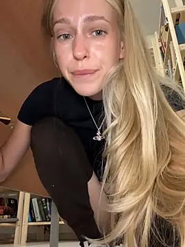 Kira_mia