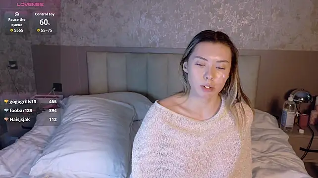 Gwenonl1ne - Handjob time!