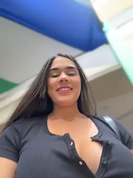 BellaLeclair_