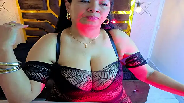 MiaaVelvett - Spit on my big tits