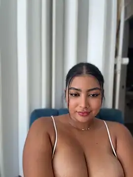 NatashaBrown12 - open pussy