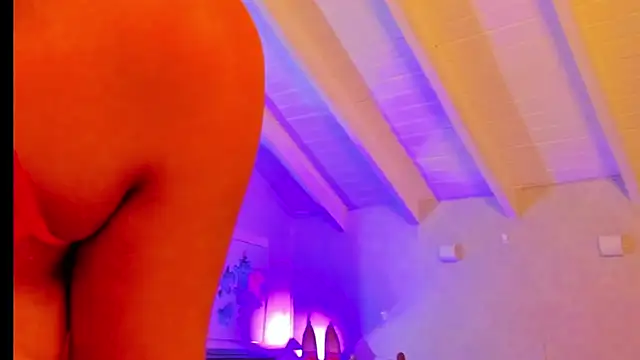 Martina_Miiller - make me squirt today 💧💧