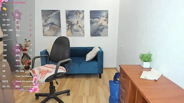 Erica_Edmonton - Caress my clitoris.