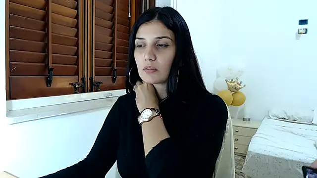 ZajiraShane - 🐾Show off your feet in doggy