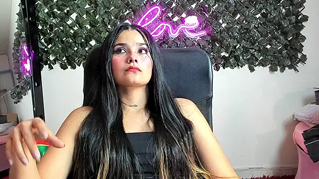 DestinyHills - Make Me Wet 🤤