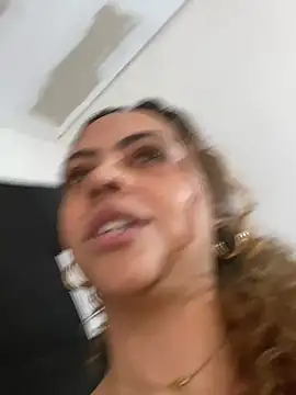 Chloe_Leaozinho - Dildo na bucetinha